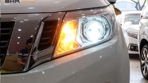 Độ đèn bi Led Nissan Navara | Titan Black 5800K (Đuôi vặn) 